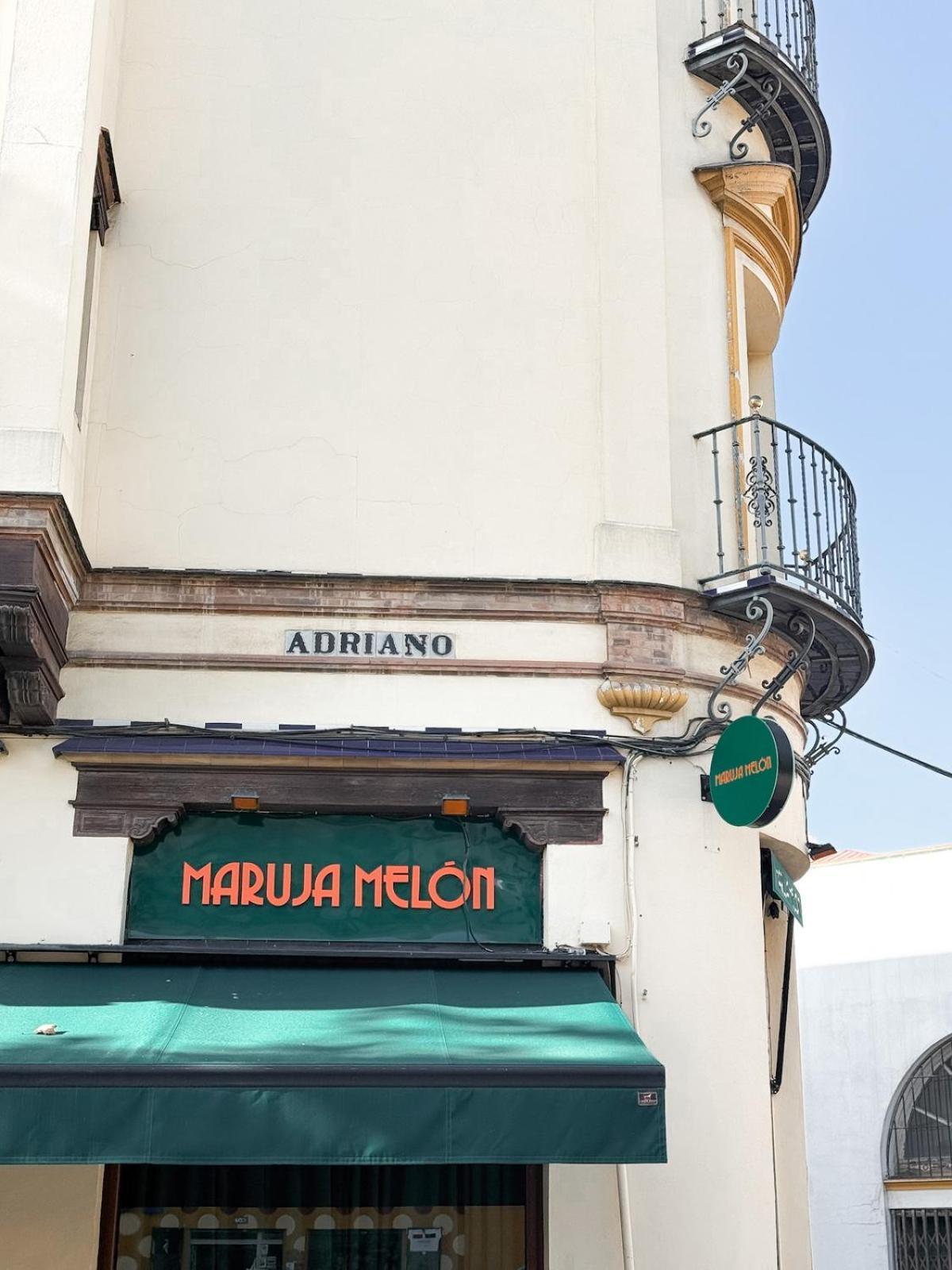 Monkeys Apartments Adriano & Terrace Sevilla Exterior foto